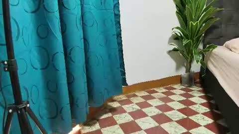 Snapshot of auralis_lux chatting on July 2026 12:29:02 PM auralis_lux online show from July 2026 12:29:02 PM
