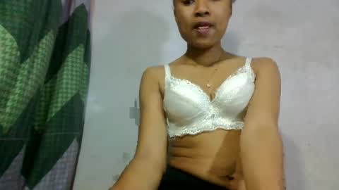 Snapshot of aurelie08 chatting on June 2026 08:39:01 AM aurelie08 online show from June 2026 08:39:01 AM