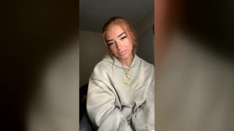 Snapshot of auriamist chatting on February 2026 04:50:02 AM auriamist online show from February 2026 04:50:02 AM