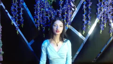 aurora online show from September 2025 05:57:02 PM