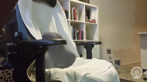 aurora25 online show from November 2025 03:00:02 PM