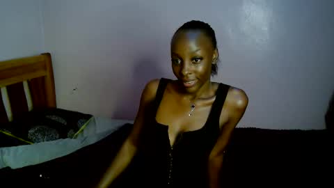 Snapshot of aurora_angella chatting on January 2026 01:04:01 PM Aurora online show from January 2026 01:04:01 PM