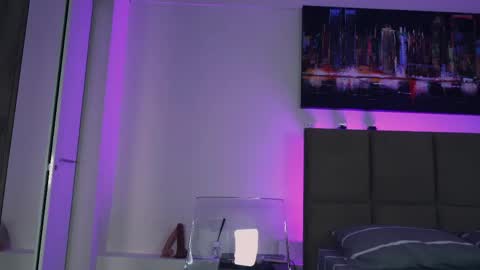 Snapshot of aurora_cherry chatting on April 2026 06:55:02 PM Aurora online show from April 2026 06:55:02 PM