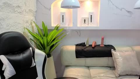 AURORA  online show from February 2026 01:59:02 AM