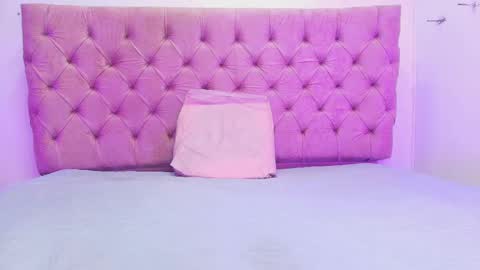 auroraa_miller online show from September 2025 11:54:02 AM