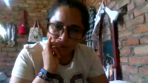Snapshot of auroraangels1 chatting on May 2026 09:11:02 PM auroraangels1 online show from May 2026 09:11:02 PM