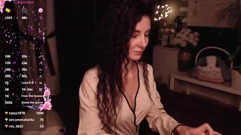 Aurora online show from February 2025 06:41:02 PM