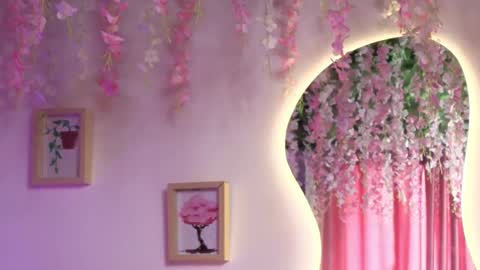 aurora online show from November 2025 06:50:01 PM