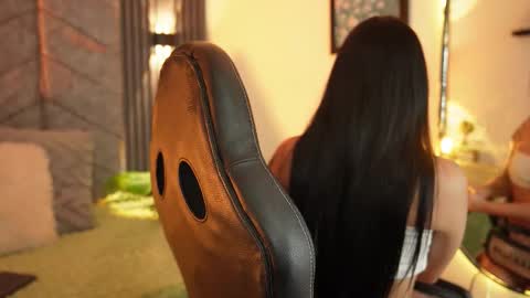 aurora online show from December 2025 07:33:02 PM