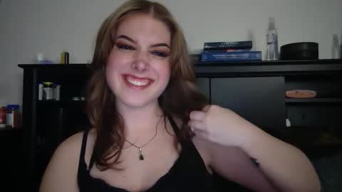 auroralightz1 online show from March 2026 08:38:02 PM