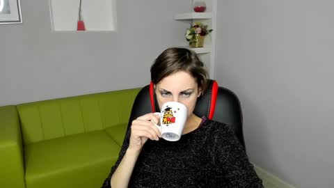 Aurora online show from December 2024 09:34:01 PM