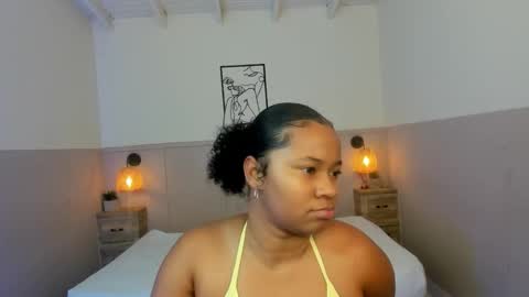 aurorasky7 online show from October 2025 11:41:02 AM