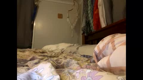 Milf4u online show from December 2025 02:45:02 PM