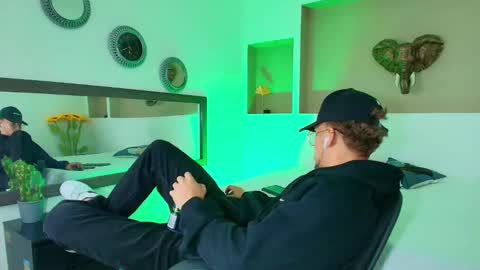 AUSTIN  online show from January 2025 05:03:01 AM