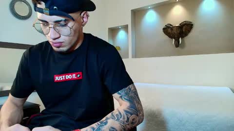 AUSTIN  online show from February 2025 05:29:02 AM