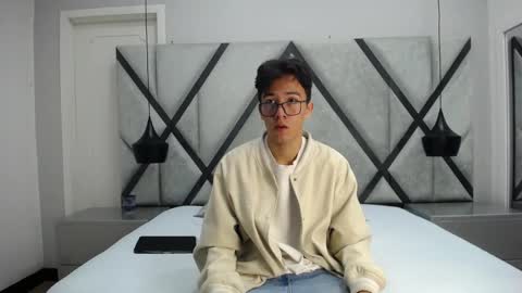 austinreeds online show from October 2025 12:28:02 PM