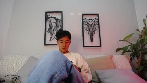 austinreeds online show from October 2025 12:02:02 PM