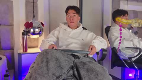 austinreeds online show from April 2026 01:44:02 PM