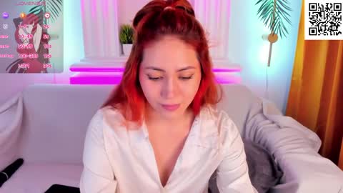 Snapshot of ava_amber chatting on April 2026 12:43:02 AM Ava online show from April 2026 12:43:02 AM