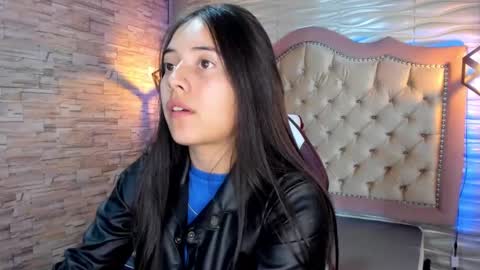              online show from February 2025 02:33:01 AM