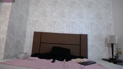 Snapshot of ava_raye chatting on May 2026 06:34:02 PM Ava online show from May 2026 06:34:02 PM