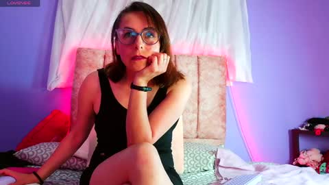 Snapshot of ava_raye chatting on June 2026 06:58:02 PM Ava online show from June 2026 06:58:02 PM