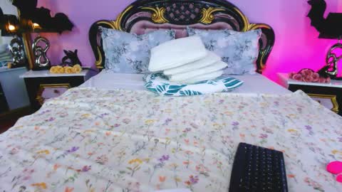 avaaaddamss online show from October 2025 10:06:01 AM