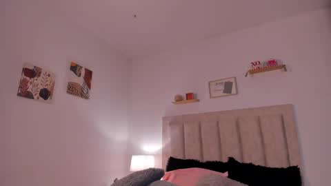 Avaline Help me reach 100 likes TRANSMISSION EVERY DAY FROM 39 PM online show from February 2025 03:39:02 AM