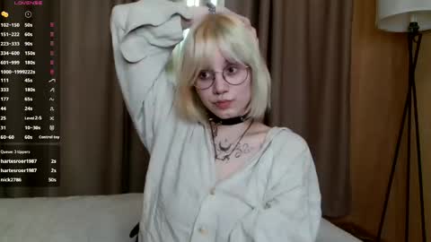 Snapshot of avaobierne chatting on June 2026 08:04:01 AM avaobierne online show from June 2026 08:04:01 AM