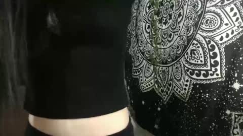 ave_tt online show from November 2025 06:06:02 PM