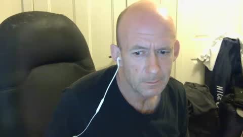 Snapshot of averagejerkoff chatting on August 2026 05:17:01 AM averagejerkoff online show from August 2026 05:17:01 AM