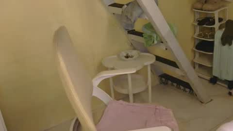 Snapshot of averageuncut1 chatting on February 2026 04:46:01 AM Rhian online show from February 2026 04:46:01 AM