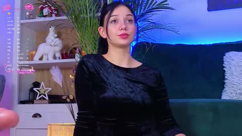 AveryWillow online show from November 2025 03:57:02 PM