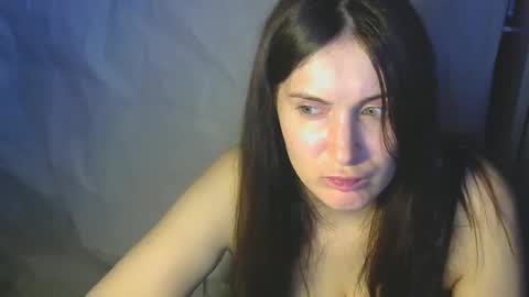 Snapshot of avialenne chatting on April 2026 08:58:02 PM avialenne online show from April 2026 08:58:02 PM