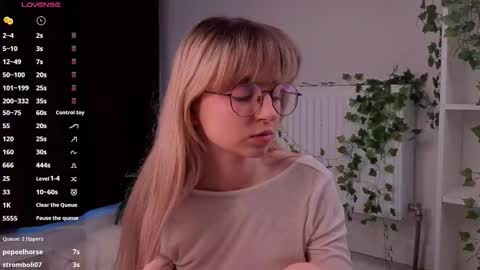 aviaveavi online show from March 2026 03:46:01 PM