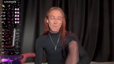 avril_pearly_ online show from November 2025 03:26:02 PM