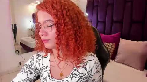 Snapshot of avrilwayne chatting on November 2025 11:44:01 AM Avril online show from November 2025 11:44:01 AM