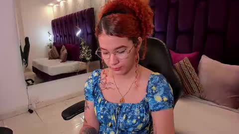 Snapshot of avrilwayne chatting on November 2025 11:45:01 AM Avril online show from November 2025 11:45:01 AM