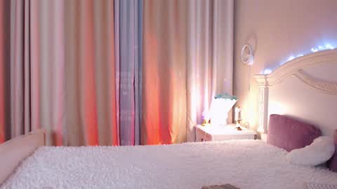 Avrora Inst online show from February 2026 12:59:01 AM