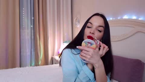Snapshot of avrora_lew_ chatting on April 2026 10:36:02 PM Avrora Inst online show from April 2026 10:36:02 PM