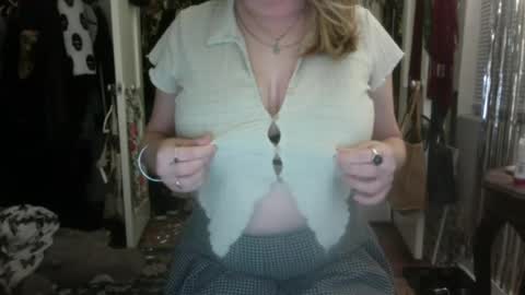 Snapshot of awkwardclothes chatting on June 2026 02:33:01 AM awkward online show from June 2026 02:33:01 AM