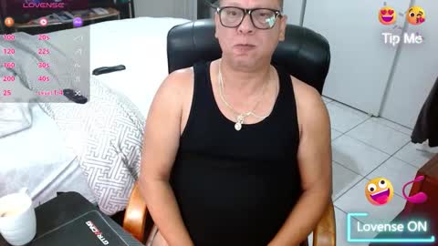 Snapshot of axel264 chatting on March 2026 09:02:01 AM Alex online show from March 2026 09:02:01 AM