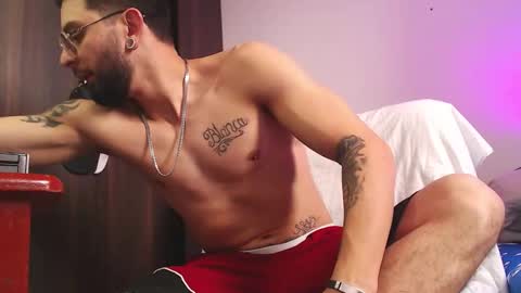 Independiente Model online show from November 2025 12:51:01 PM