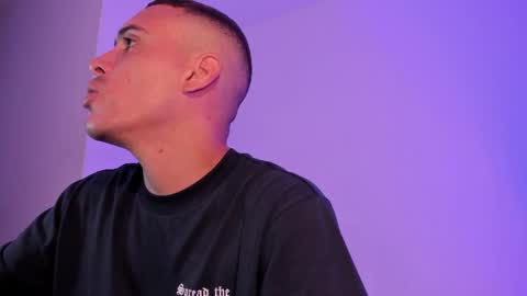 Snapshot of axel__fierro chatting on April 2026 07:52:01 PM axel__fierro online show from April 2026 07:52:01 PM