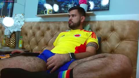 Snapshot of axel_castillo21 chatting on January 2026 06:29:02 AM Axel online show from January 2026 06:29:02 AM