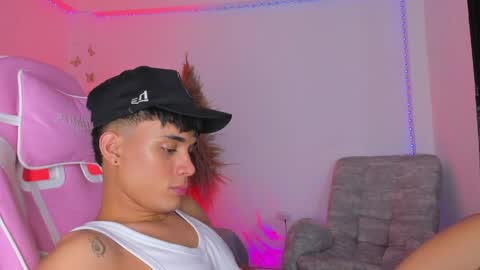 Snapshot of axel_cody_ chatting on May 2026 04:13:02 PM AXEL online show from May 2026 04:13:02 PM