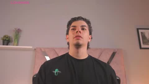 Yooung King  online show from February 2026 01:07:01 PM