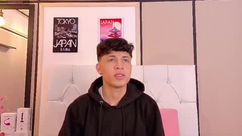 Axel Evanss online show from November 2025 12:40:01 PM