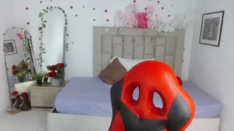 Snapshot of axel_fox7 chatting on June 2026 01:08:01 AM Axel online show from June 2026 01:08:01 AM