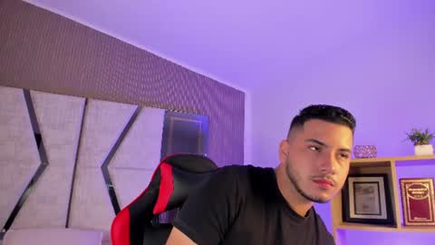 Snapshot of axel_grey_ chatting on July 2026 12:31:01 PM axel_grey_ online show from July 2026 12:31:01 PM